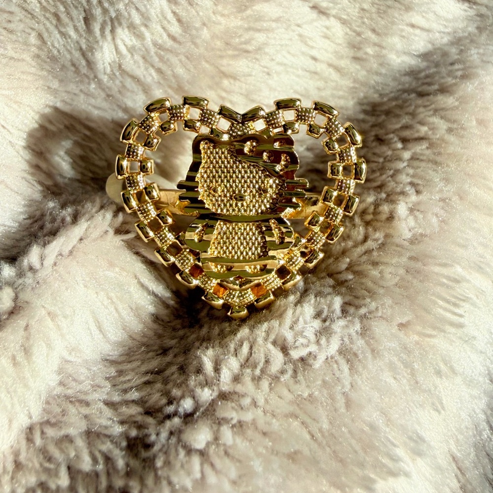 Hello Kitty Ring
